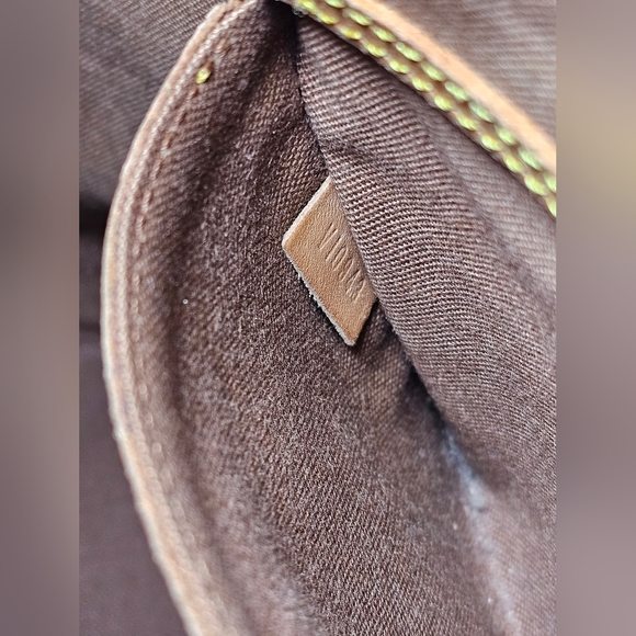 Louis Vuitton Alma PM - Picture 12 of 13